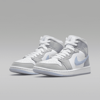 超美品♡Nike Air Jordan 1 Mid ♡21cm ステッカー付き Air Jordan 1 Mid Women's Shoes. Nike JP
